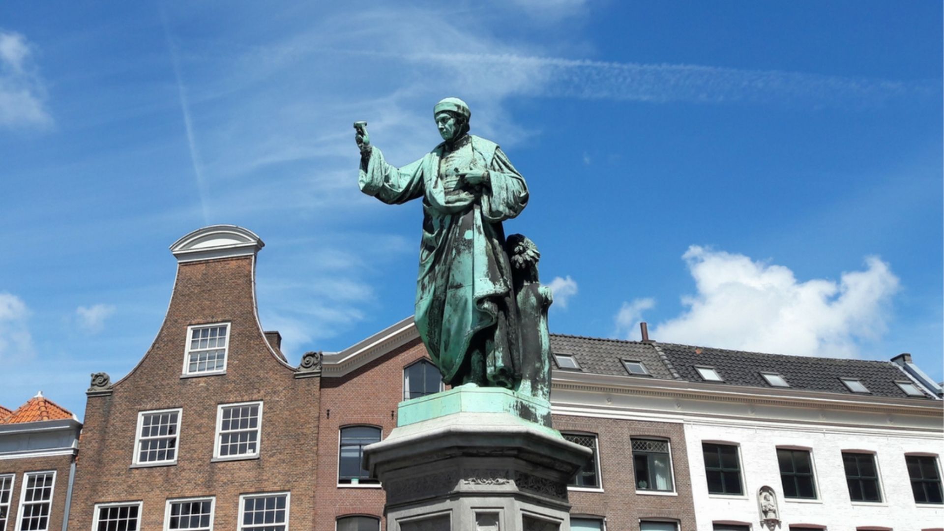 Standbeeld van Laurens Janszoon Coster op de Grote Markt in Haarlem